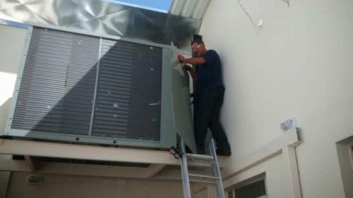 Instalação de ar condicionado residencial e comercial