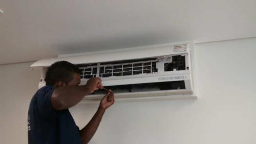 Instalação de ar condicionado residencial e comercial