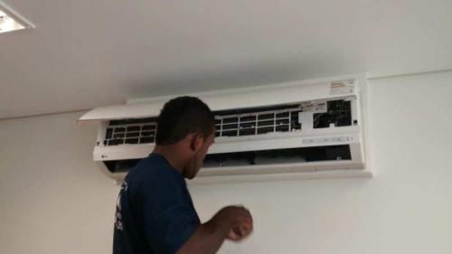 Instalação de ar condicionado residencial e comercial